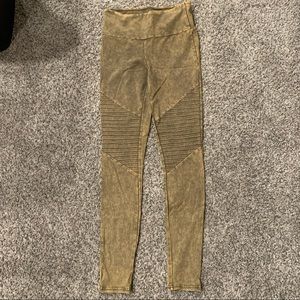 Burnt “gold/tan” leggings